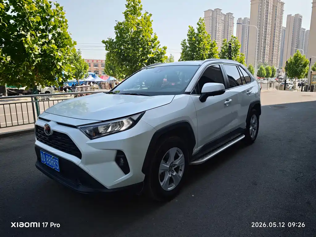 Toyota RAV4 2025