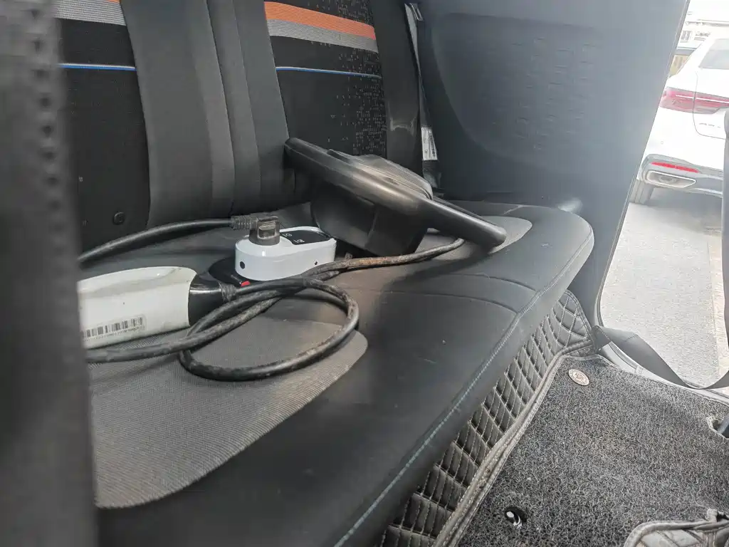 Wuling MINIEV — миниатюра 5