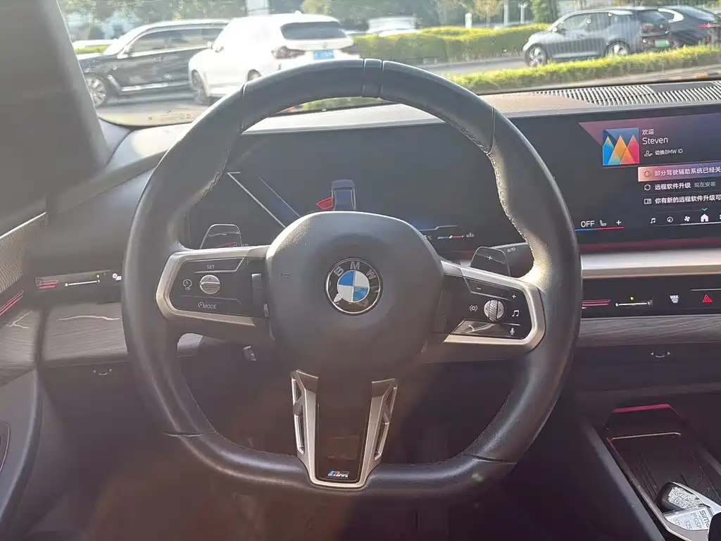 BMW 5 Series — миниатюра 8