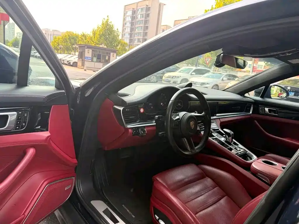 Porsche Panamera — миниатюра 4