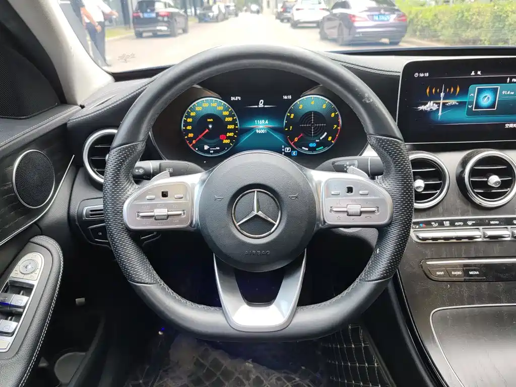 Mercedes-Benz C-Class — миниатюра 10