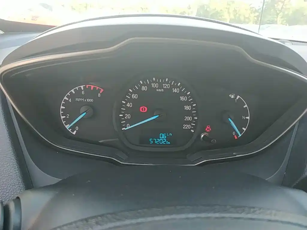 Ford Escort — миниатюра 12