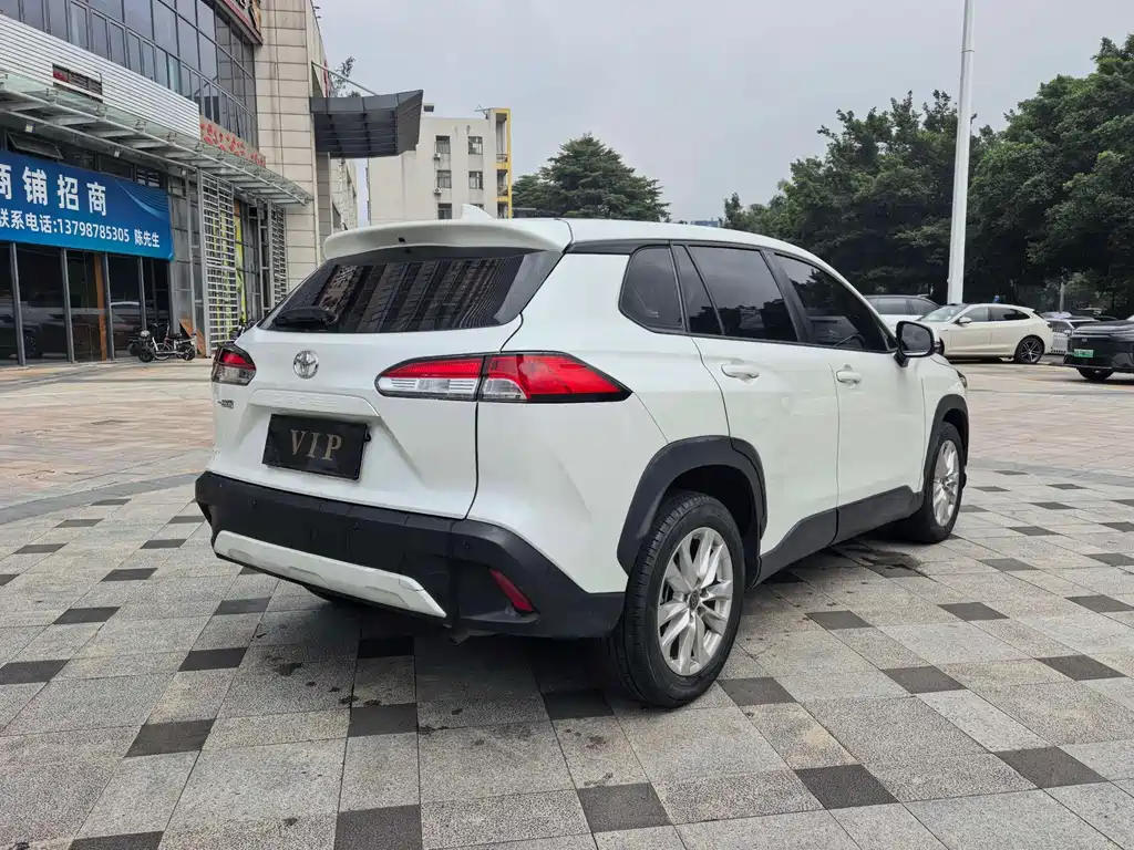 Toyota Corolla Cross — миниатюра 7