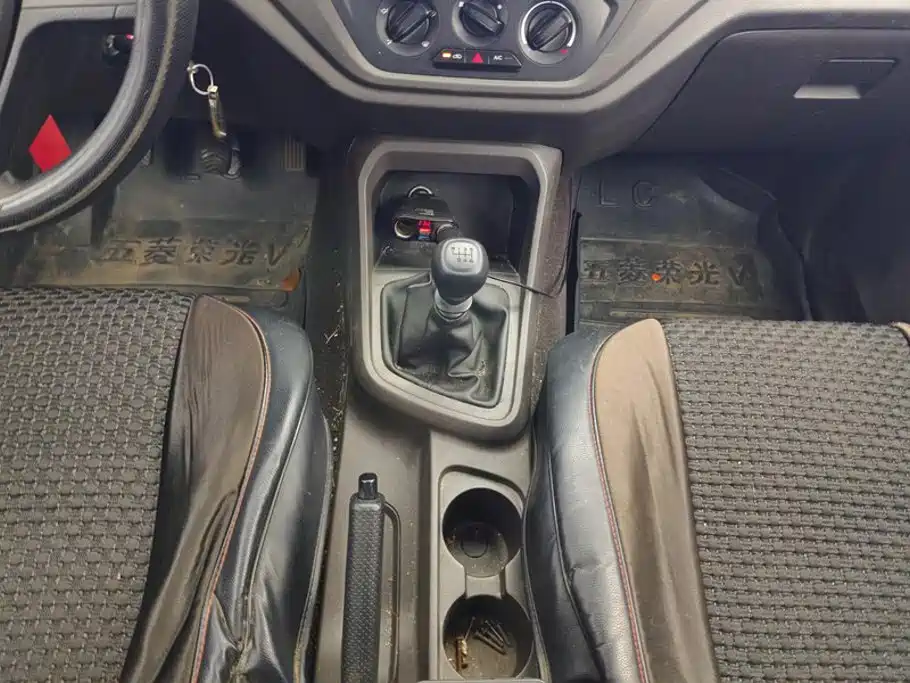 Wuling Hongguang V — миниатюра 16