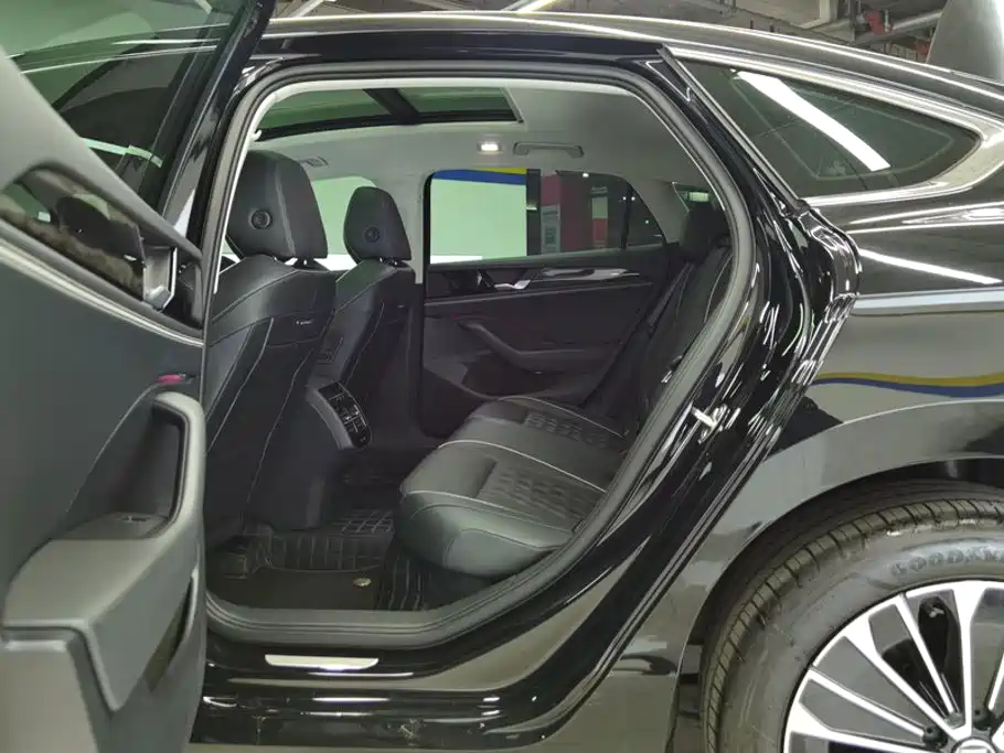 Volkswagen Magotan — миниатюра 11