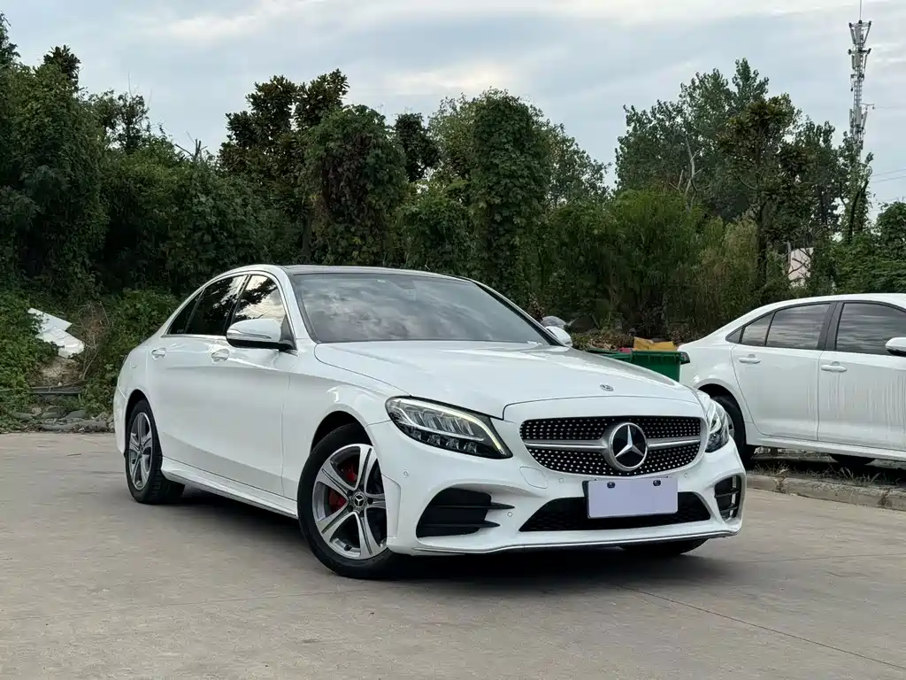 Mercedes-Benz C-Class — миниатюра 2