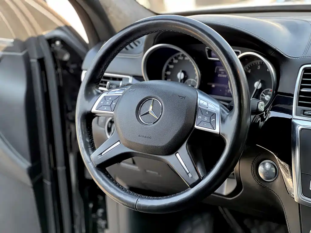 Mercedes-Benz GL-Class — миниатюра 11