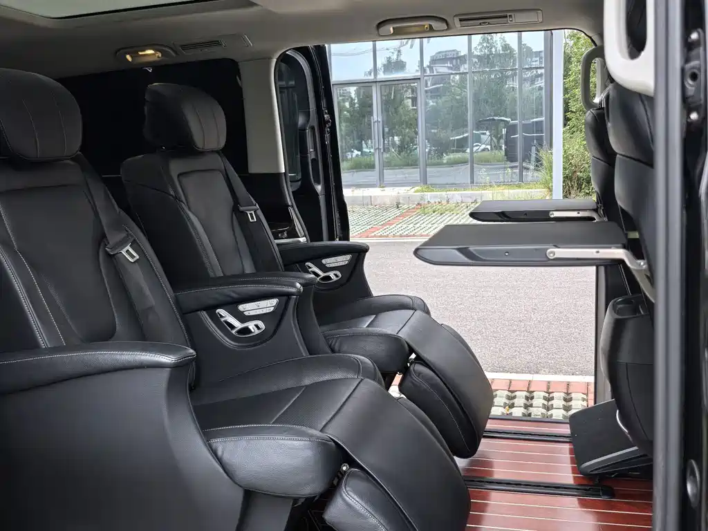Mercedes-Benz V-Class — миниатюра 23