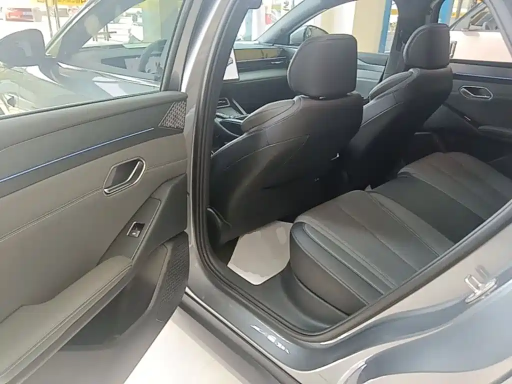 BYD Qin L — миниатюра 17