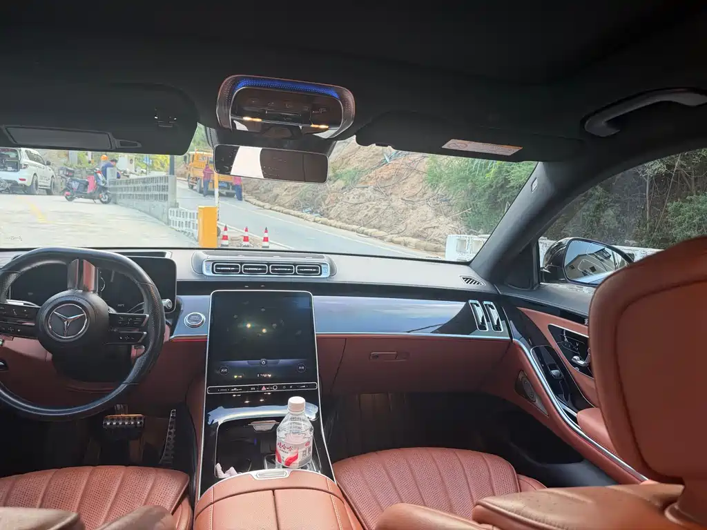 Mercedes-Benz S-Class — миниатюра 6