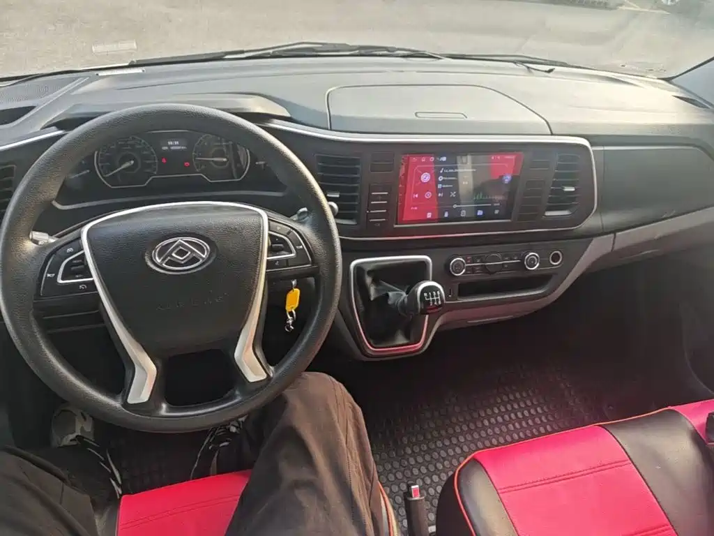 MAXUS V80 — миниатюра 10