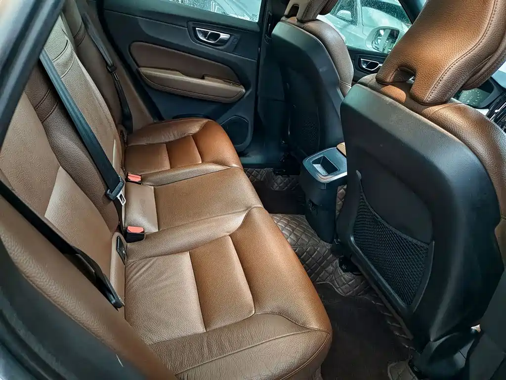 Volvo XC60 — миниатюра 11