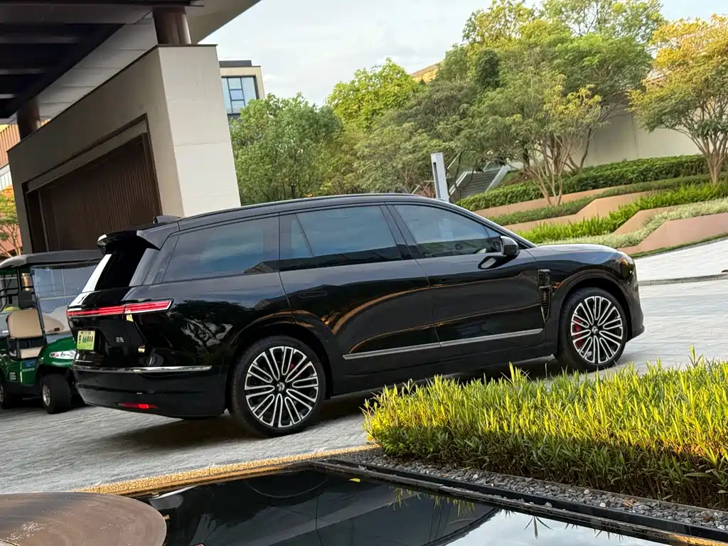 NIO ES8 — миниатюра 5