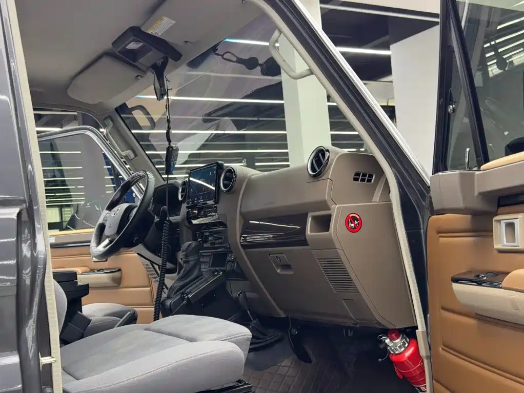 Toyota Land Cruiser — миниатюра 9