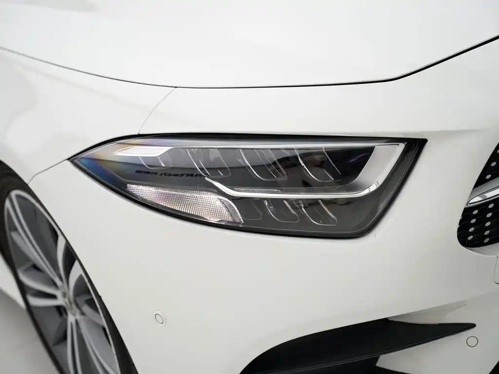 Mercedes-Benz CLS — миниатюра 22