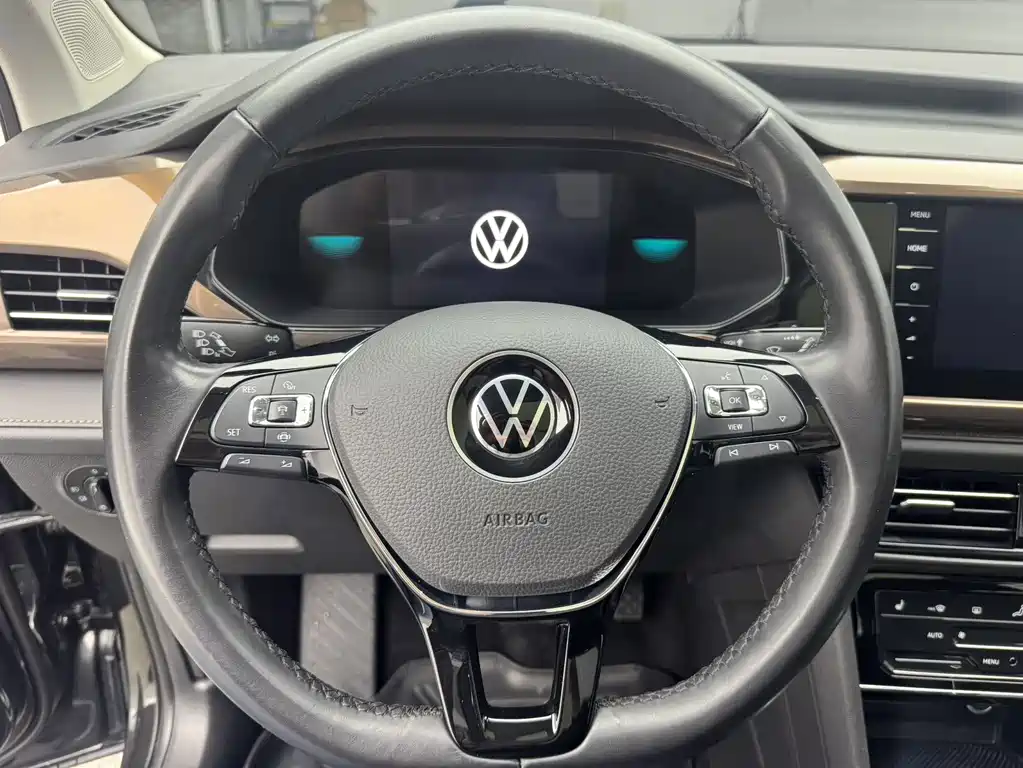 Volkswagen Tharu — миниатюра 9
