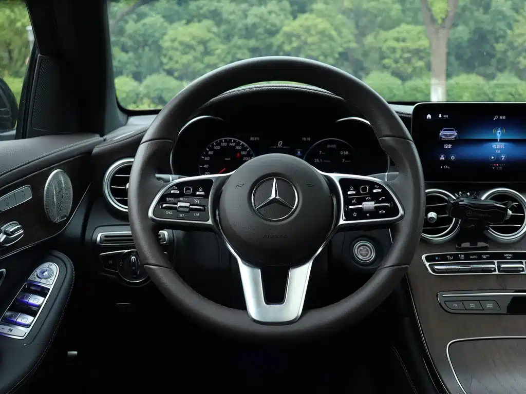 Mercedes-Benz GLC — миниатюра 16