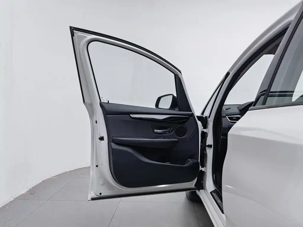 BMW 2 Series Gran Tourer — миниатюра 8