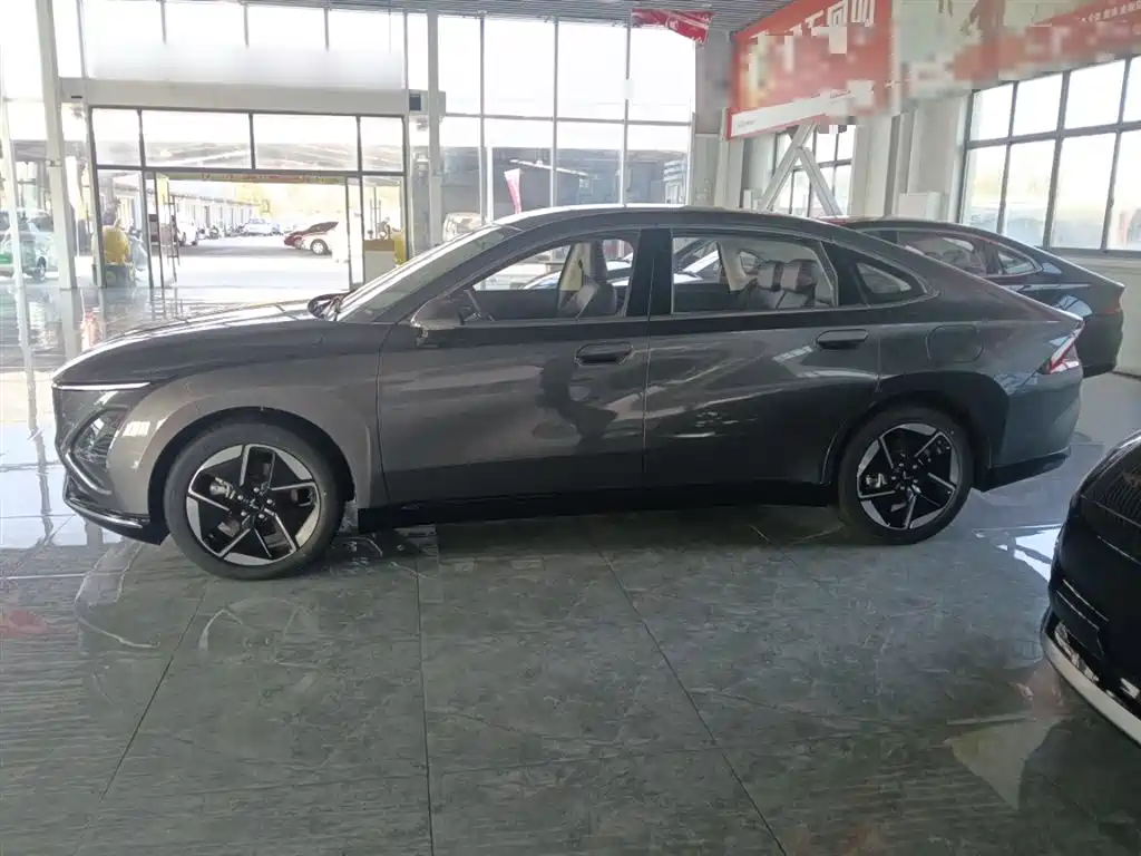 WULING AUTOMOBILE WULING STARLIGHT