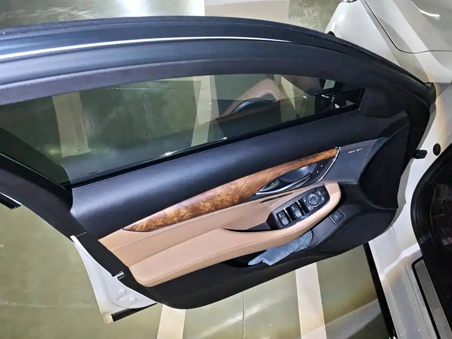 Cadillac CT5 — миниатюра 7