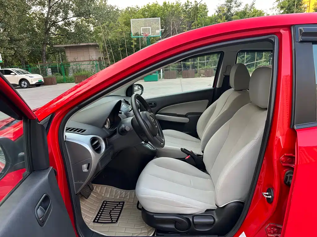 Mazda 2 — миниатюра 21