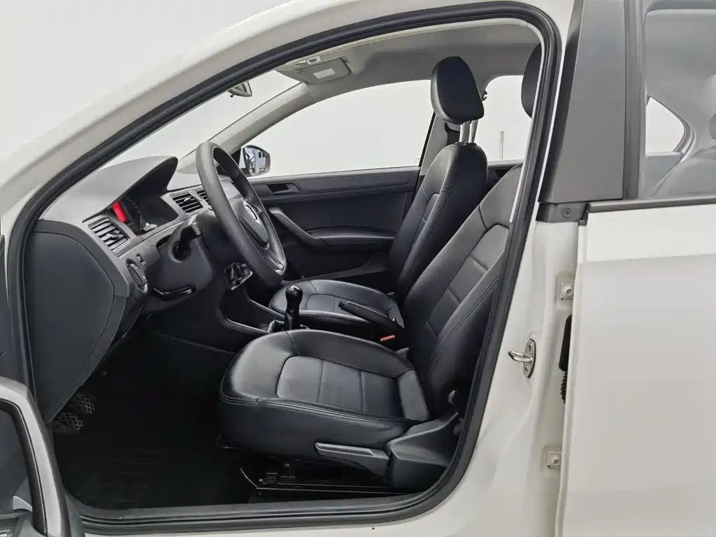 Volkswagen Santana — миниатюра 10