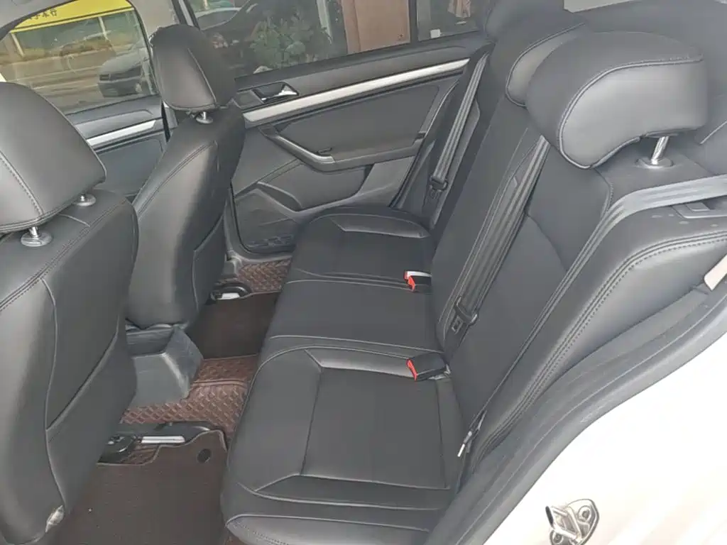 Volkswagen Lavida — миниатюра 17