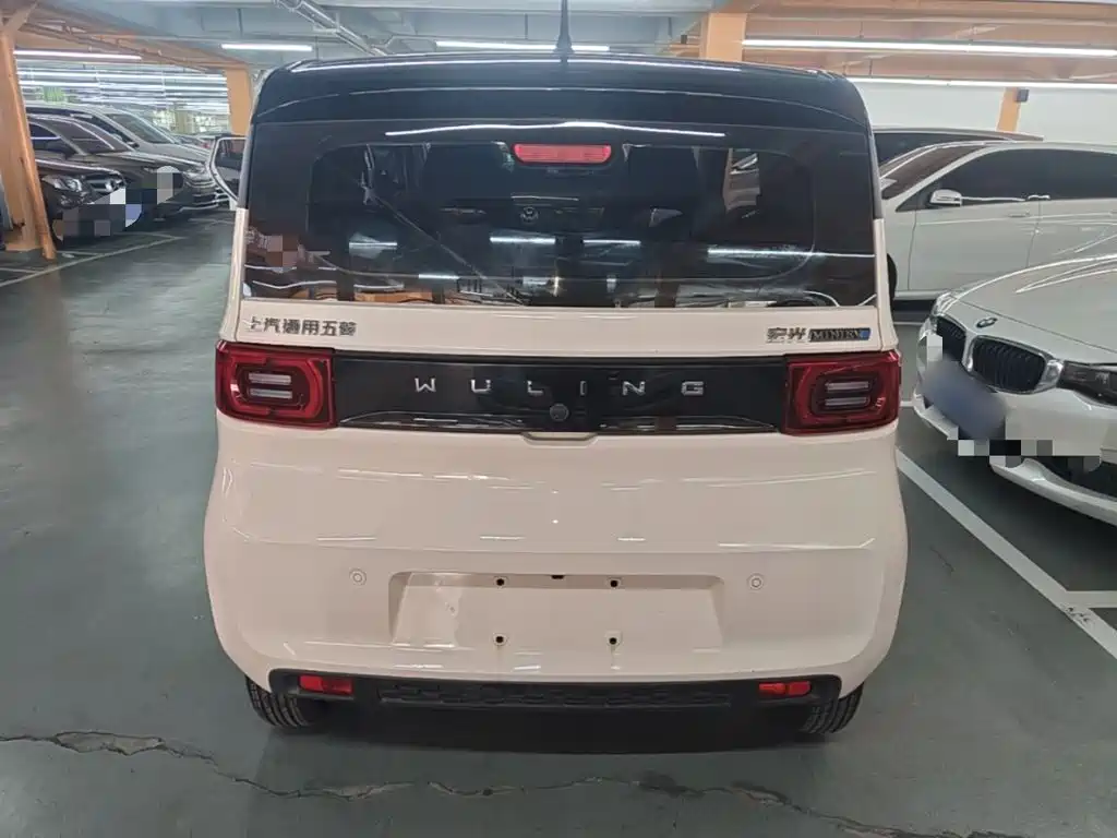 Wuling MINIEV — миниатюра 6