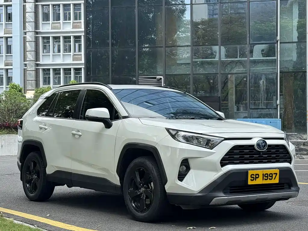 Toyota RAV4 — миниатюра 3
