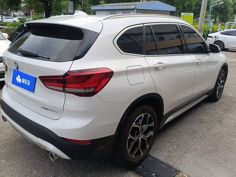BMW X1 1.5 л 2022 г. Белый, пробег 20000 км