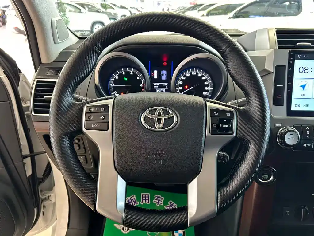 Toyota Prado — миниатюра 10