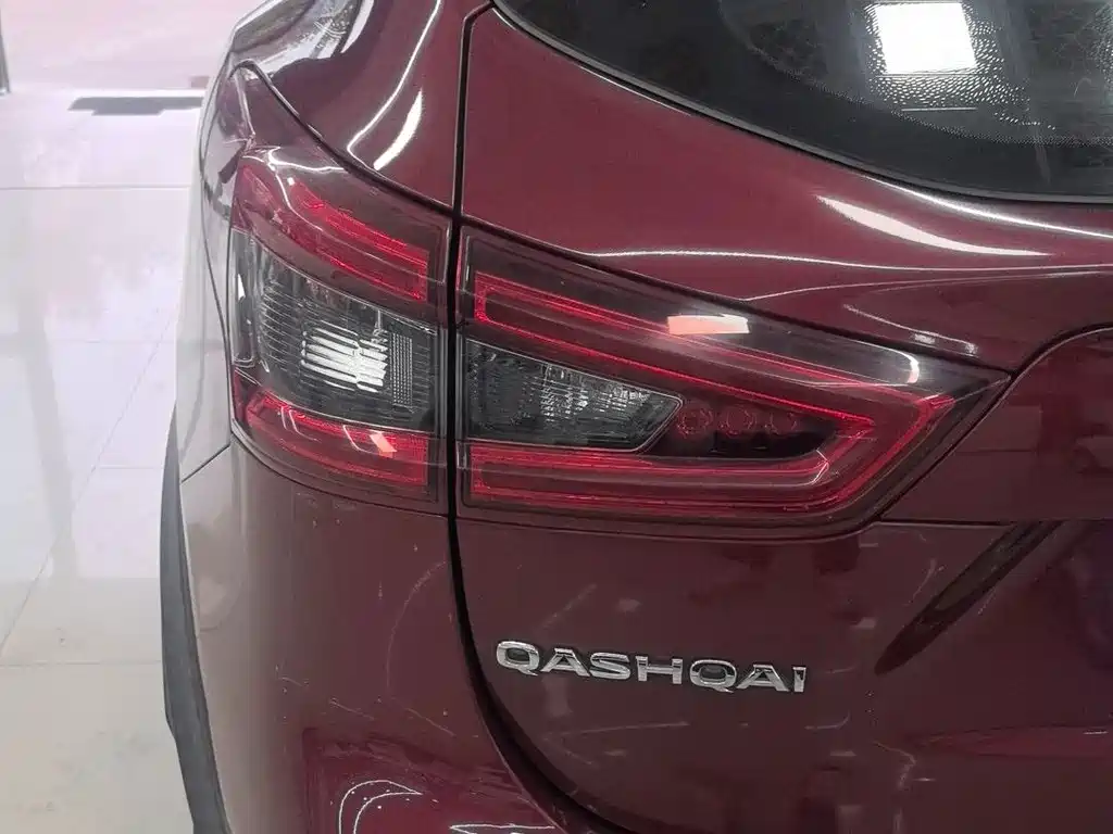 Nissan Qashqai — миниатюра 5