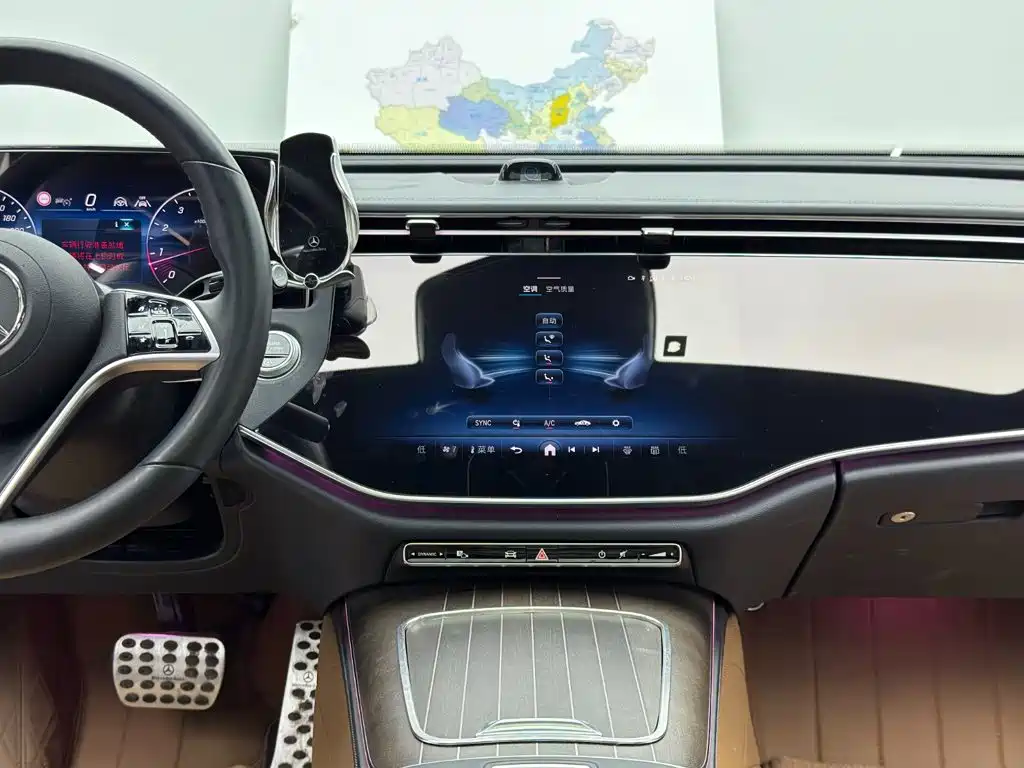 Mercedes-Benz E-Class — миниатюра 10
