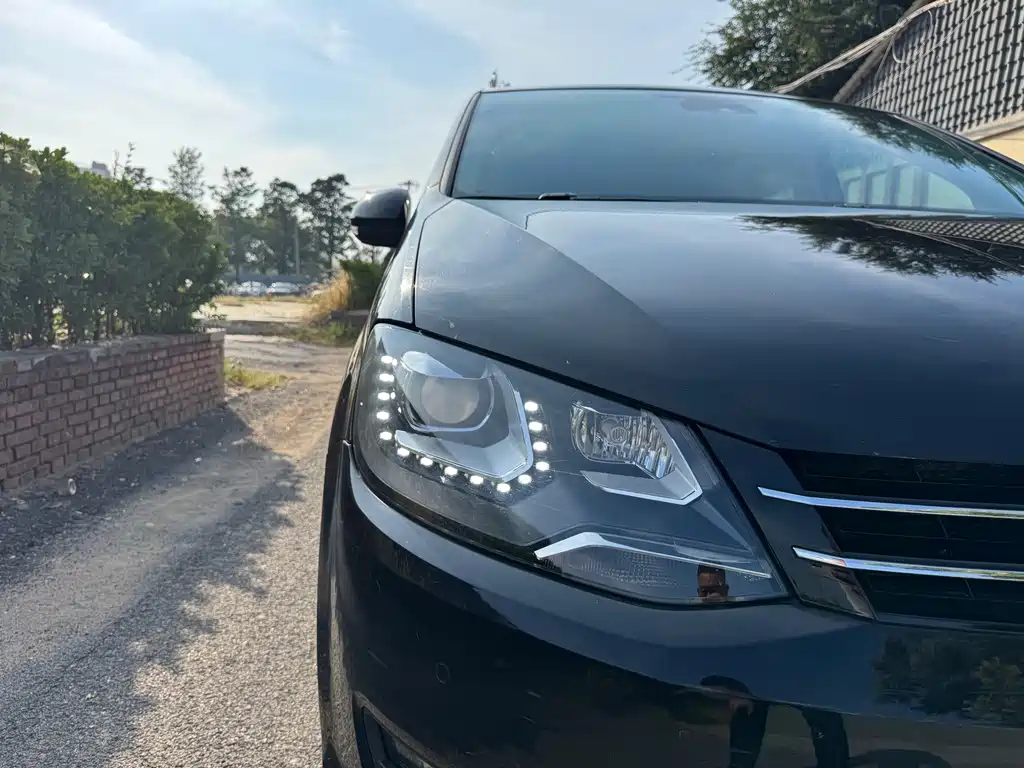 Volkswagen Sharan — миниатюра 25