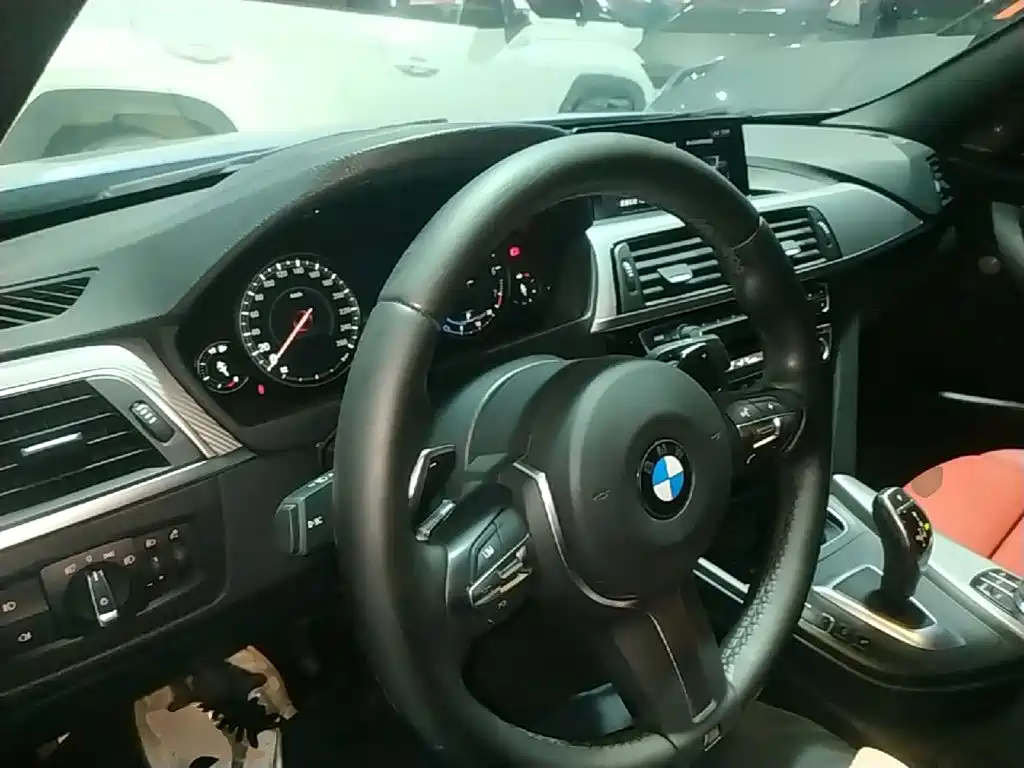 BMW 3 Series — миниатюра 10