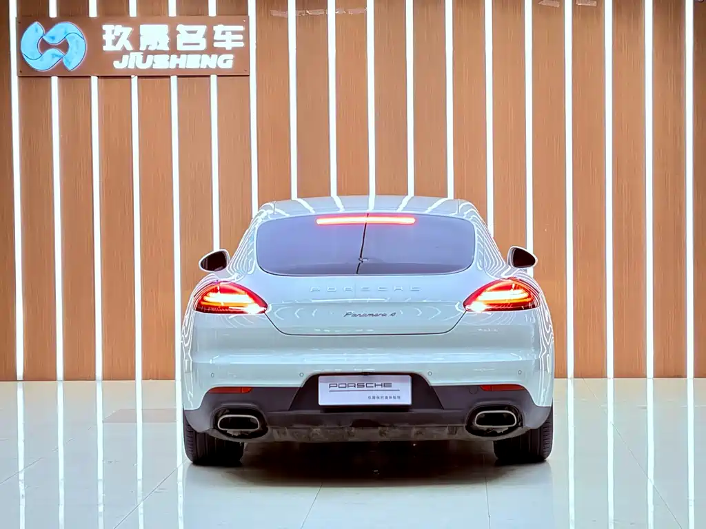 Porsche Panamera — миниатюра 21