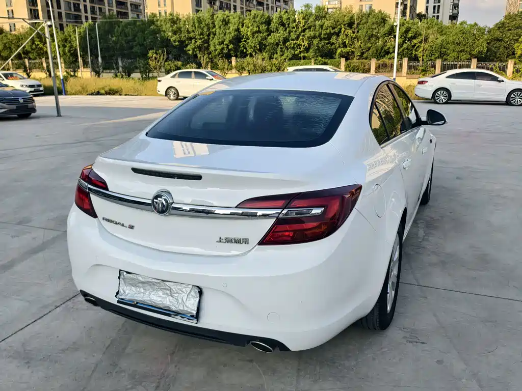 Buick Regal — миниатюра 5