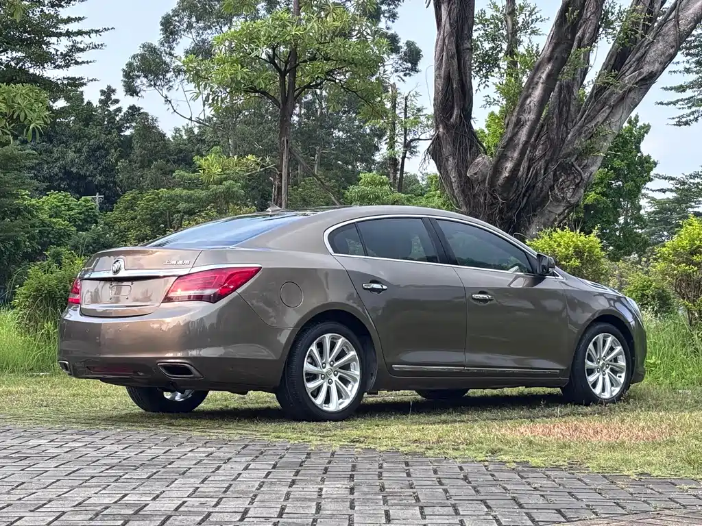 Buick LaCrosse — миниатюра 7