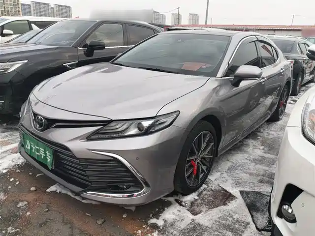 TOYOTA CAMRY