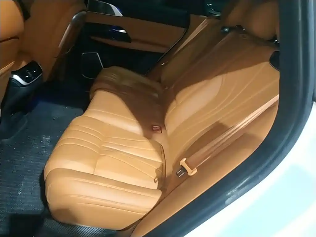 XPeng G9 — миниатюра 17
