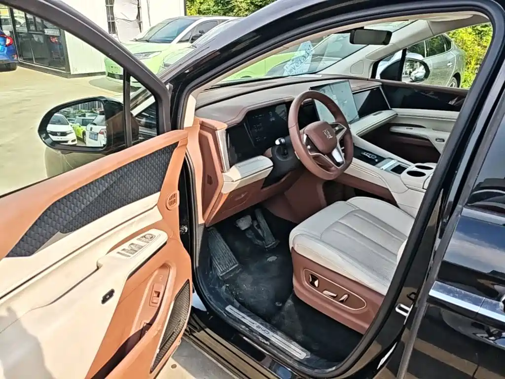 BYD Xia — миниатюра 12