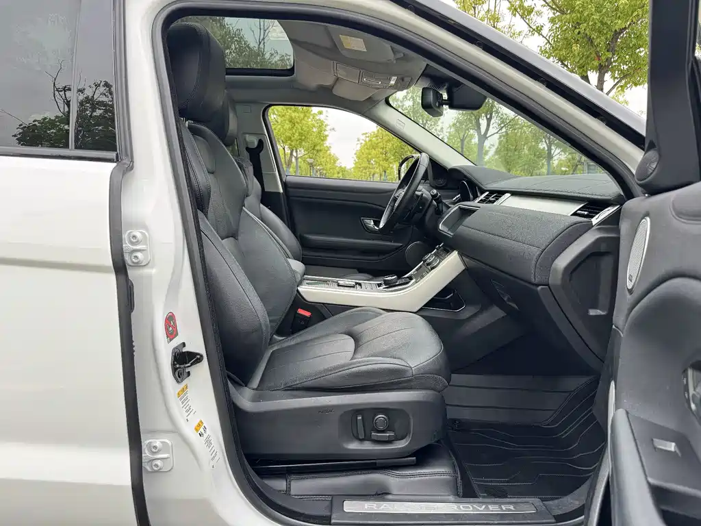 Land Rover Evoque — миниатюра 12