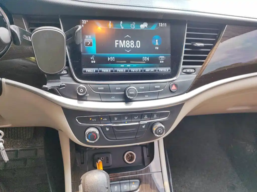 Buick Verano — миниатюра 9