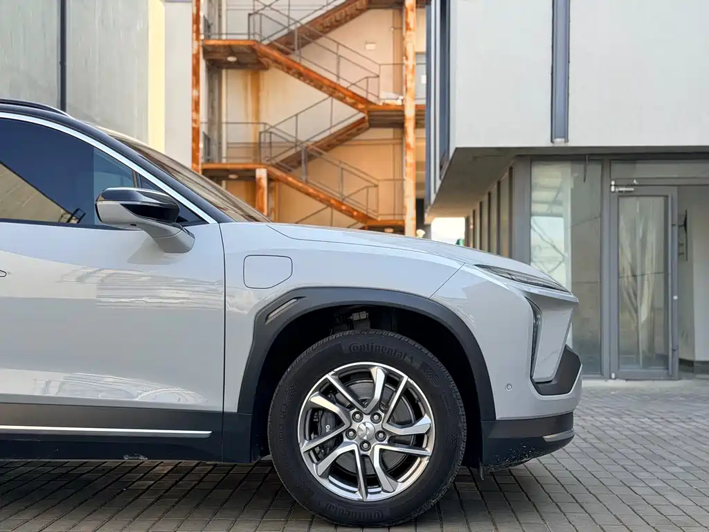 NIO ES6 — миниатюра 10