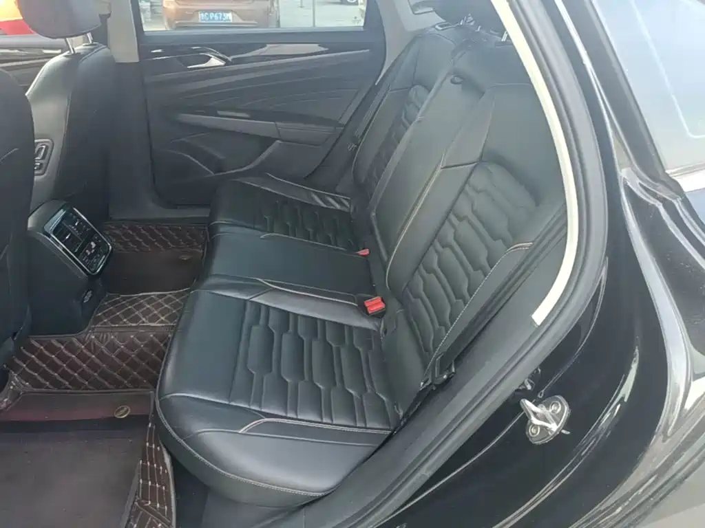 Volkswagen Passat — миниатюра 17