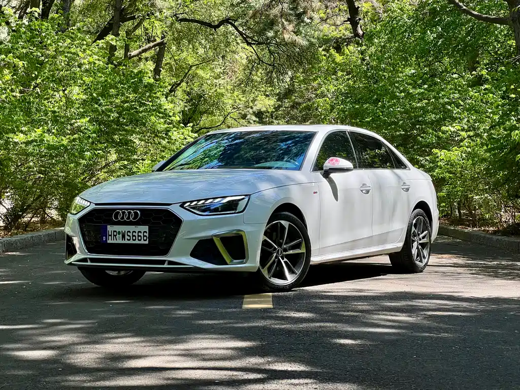 Audi A4L 2024