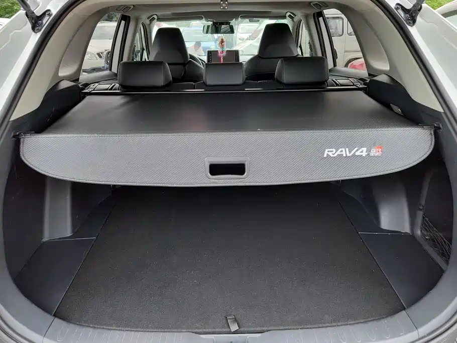 Toyota RAV4 — миниатюра 4
