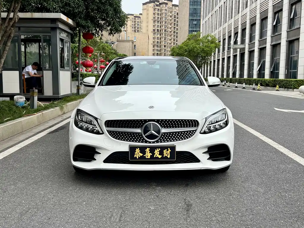 Mercedes-Benz C-Class — миниатюра 2