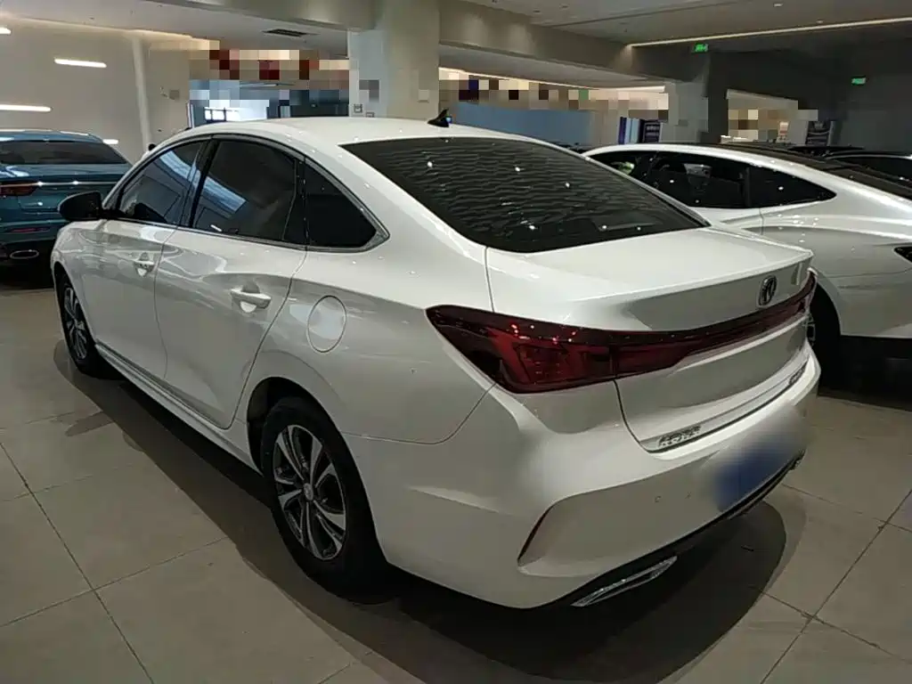 Changan Eado — миниатюра 5