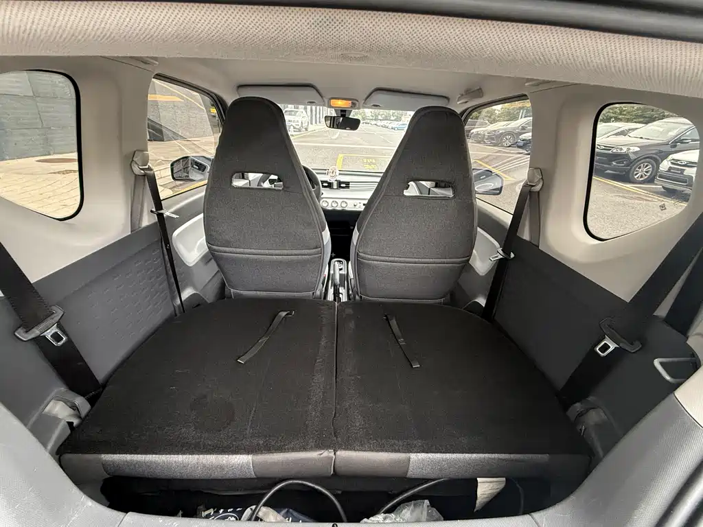 Wuling MINIEV — миниатюра 8